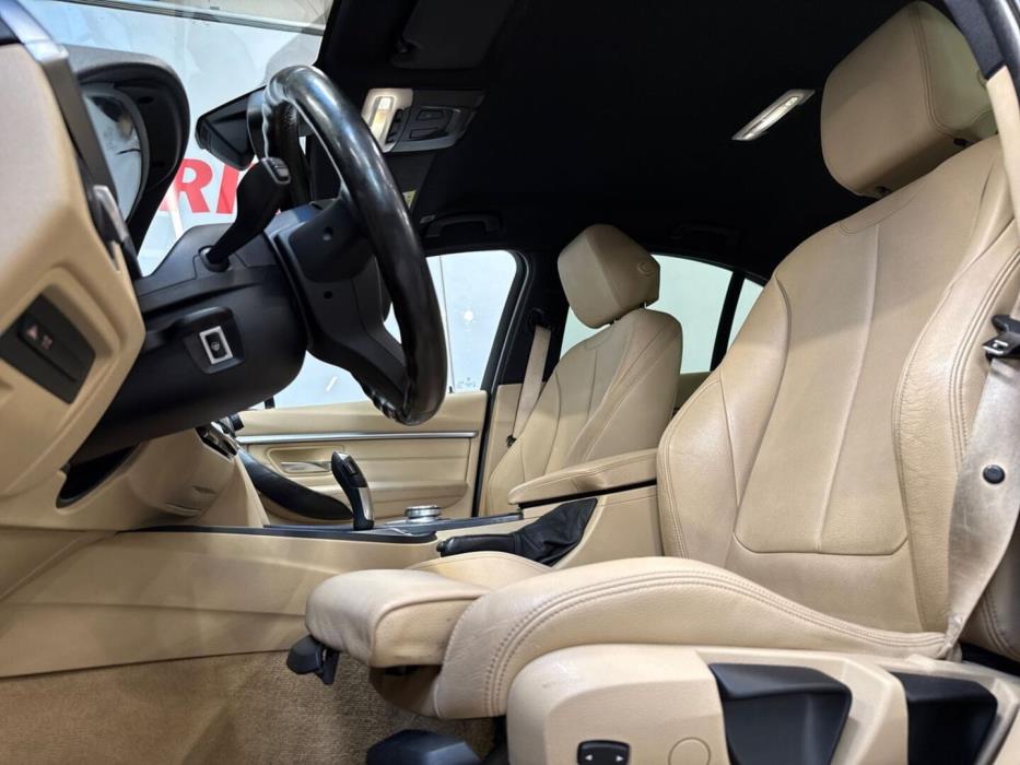 BMW 330 2017