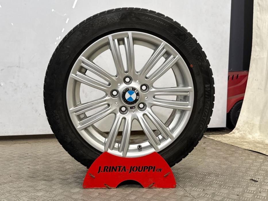 BMW 330 2017