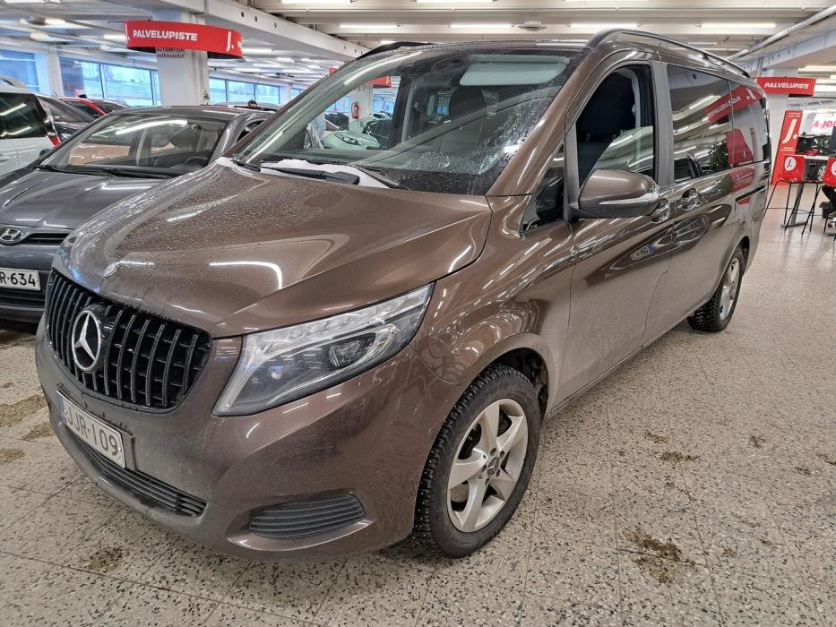 MERCEDES-BENZ V 2015