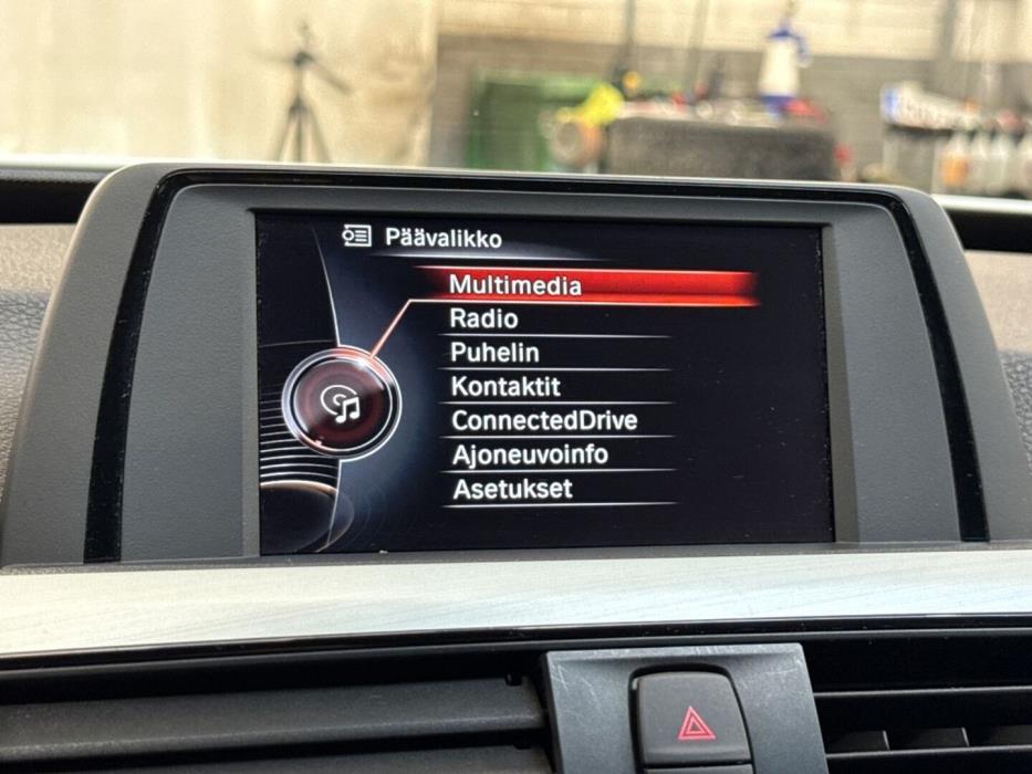 BMW 318 Gran Turismo 2016