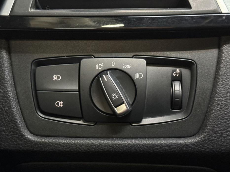 BMW 318 Gran Turismo 2016