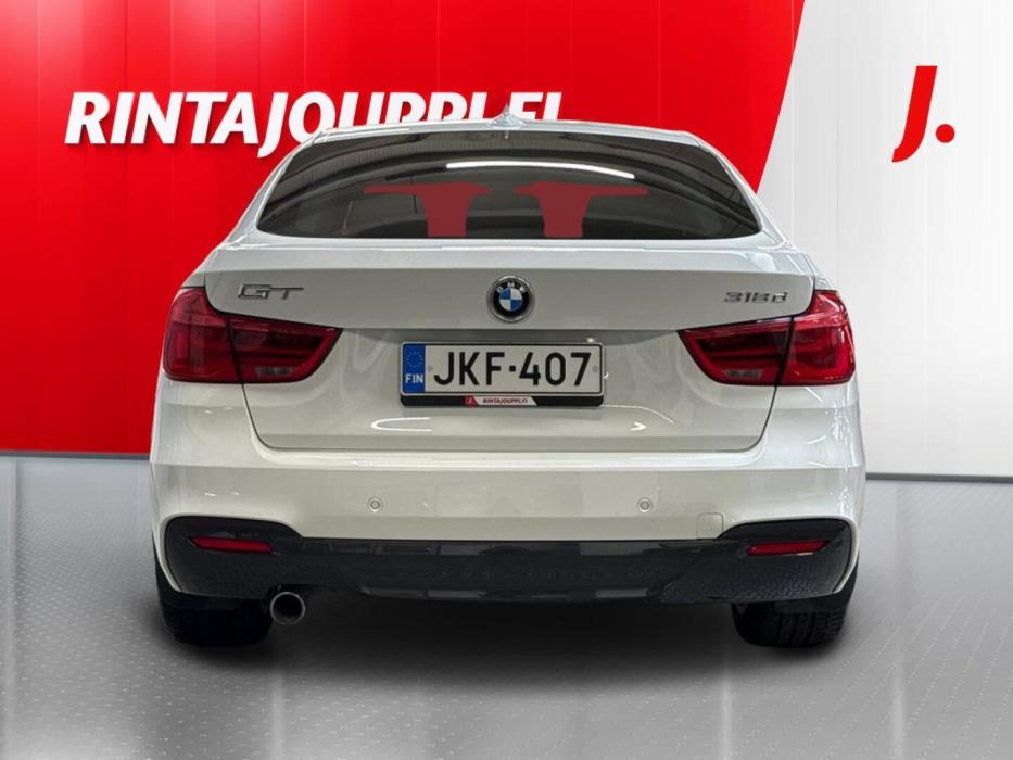 BMW 318 Gran Turismo 2016