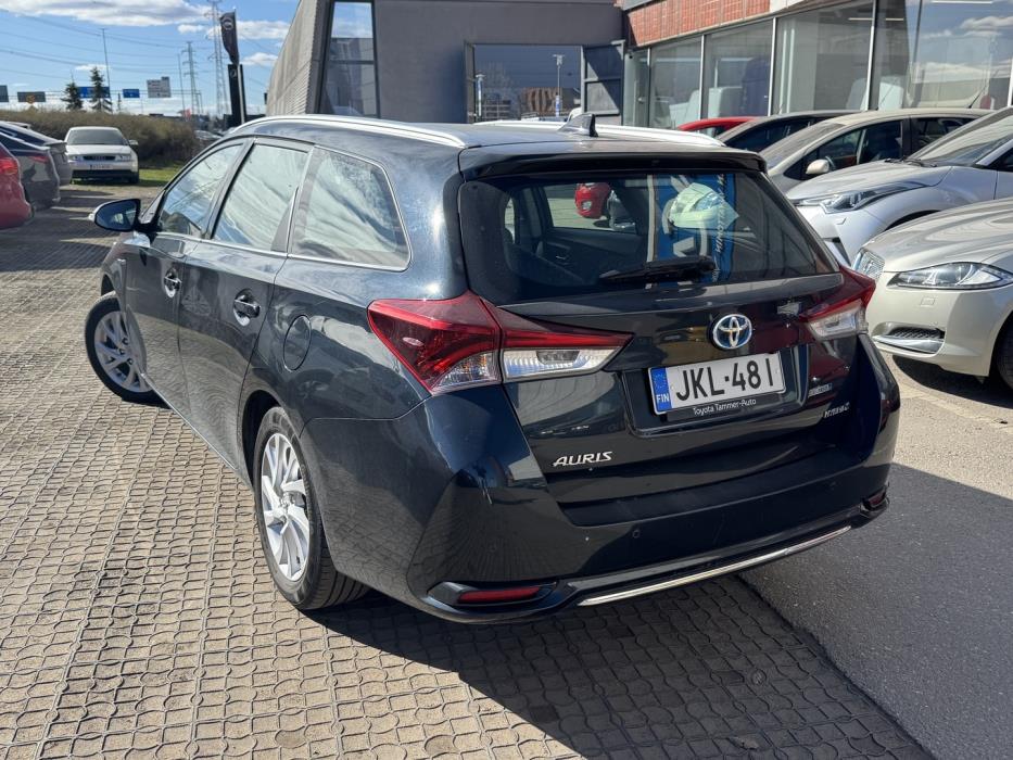 TOYOTA Auris 2017