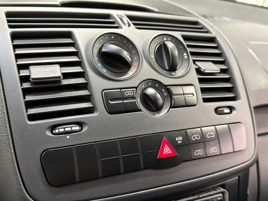 MERCEDES-BENZ Vito 2012