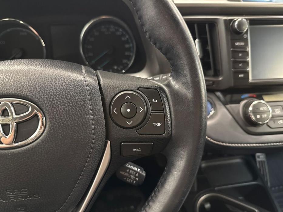 TOYOTA RAV4 2018