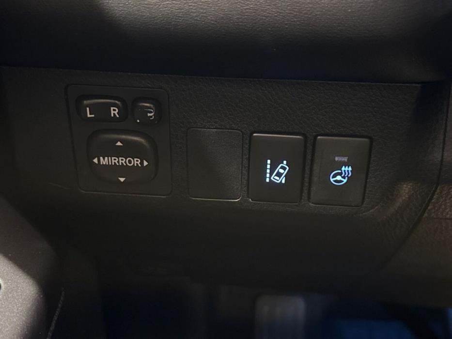 TOYOTA RAV4 2018