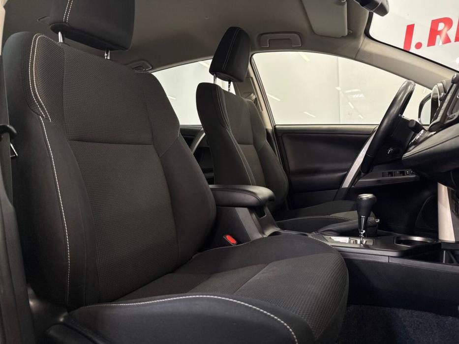 TOYOTA RAV4 2018