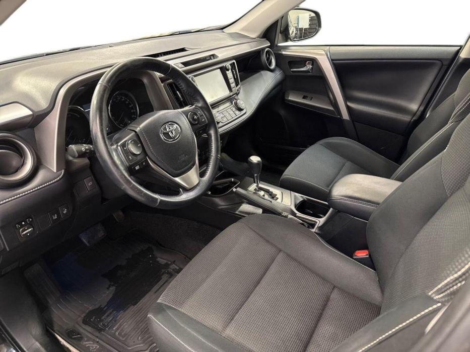 TOYOTA RAV4 2018