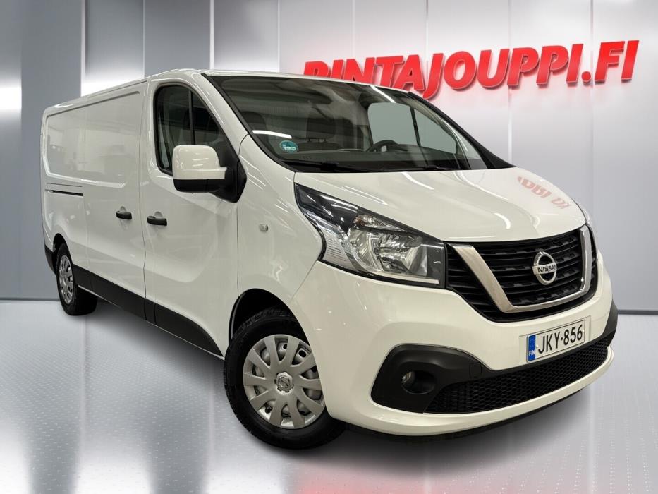 NISSAN NV300 2018