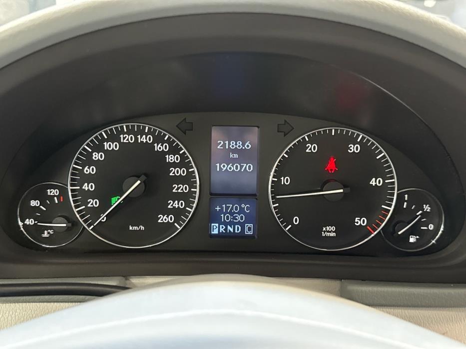 MERCEDES-BENZ C 2005