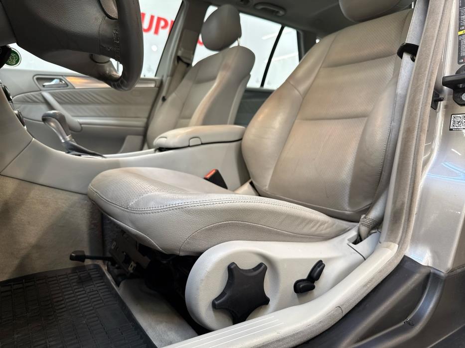MERCEDES-BENZ C 2005