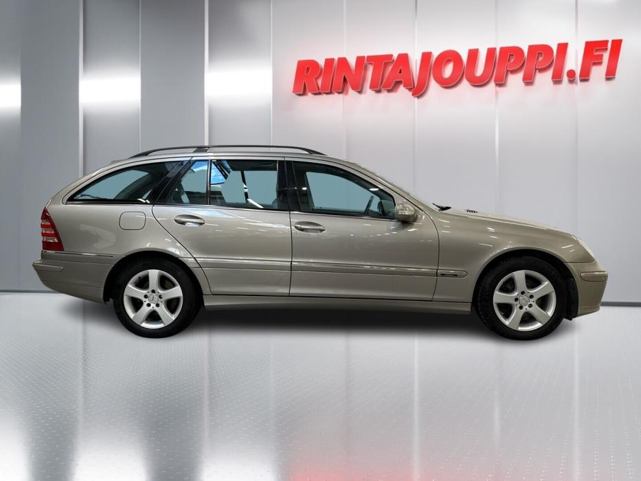 MERCEDES-BENZ C 2005