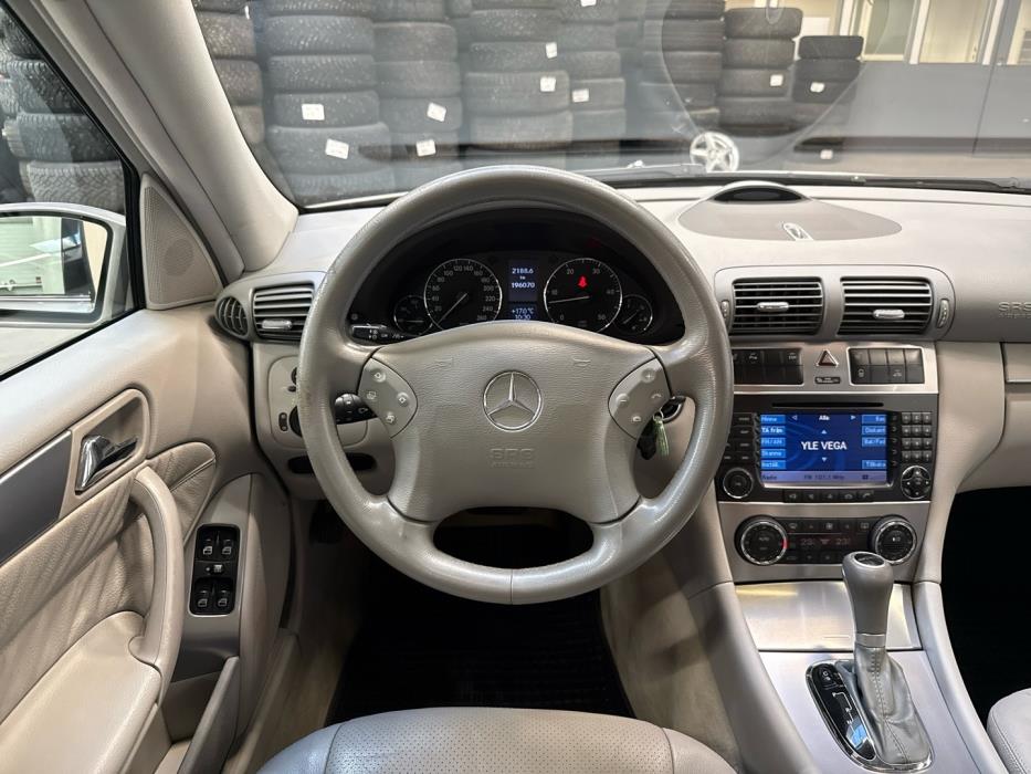 MERCEDES-BENZ C 2005