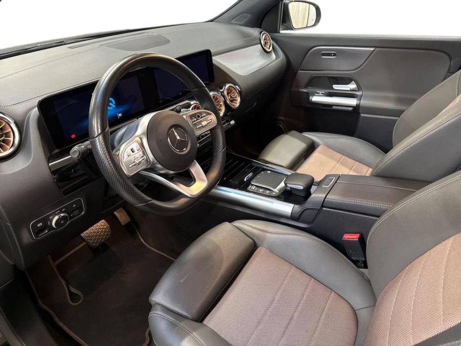 MERCEDES-BENZ EQA 2022