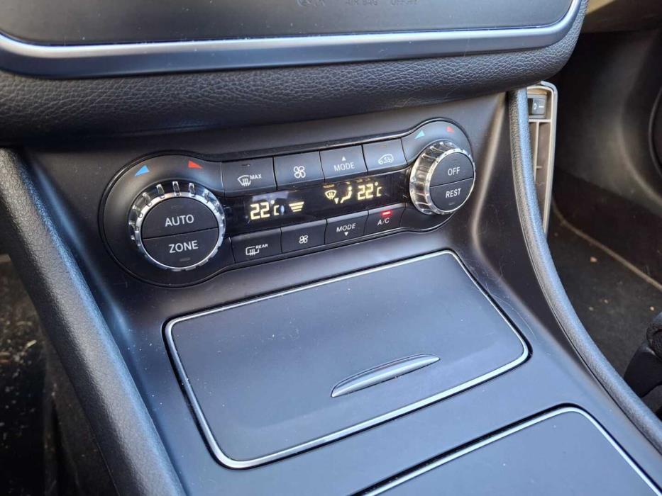 MERCEDES-BENZ CLA 2016