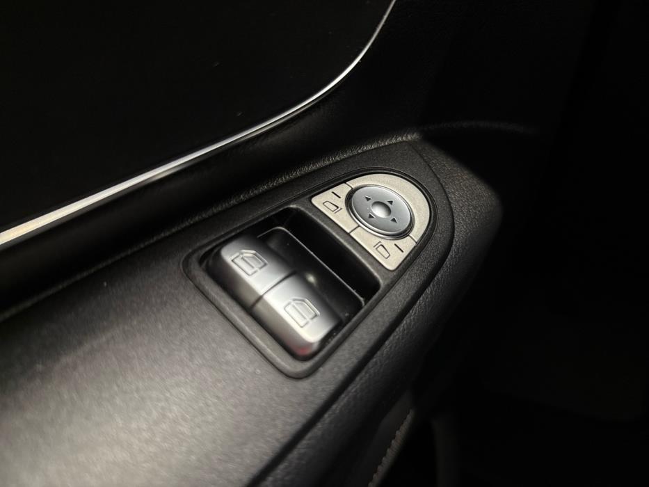 MERCEDES-BENZ Vito 2022