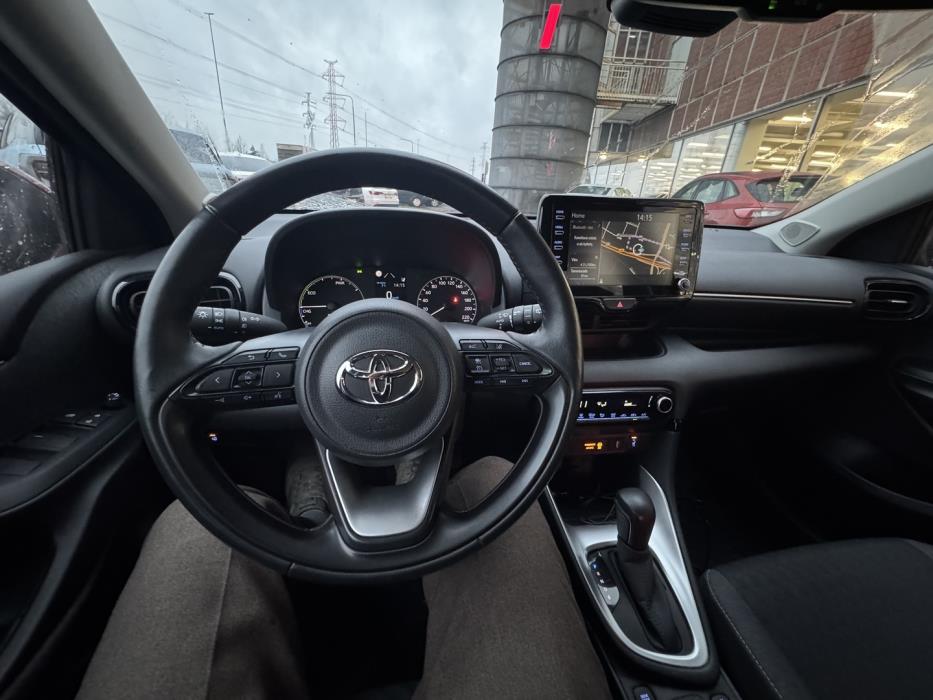 TOYOTA Yaris 2021