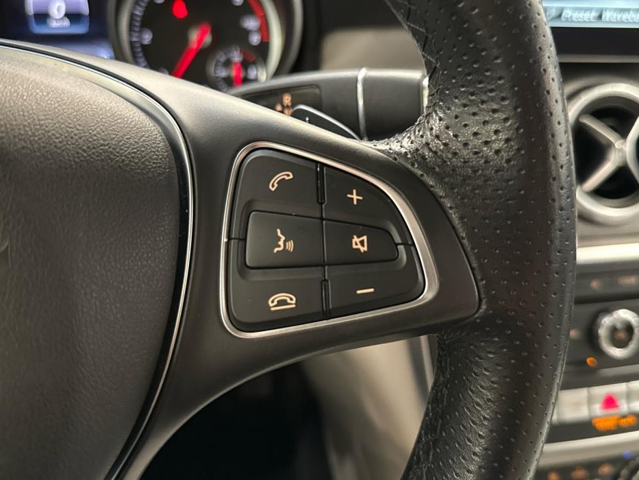 MERCEDES-BENZ CLA 2017