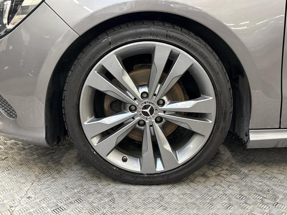 MERCEDES-BENZ CLA 2017