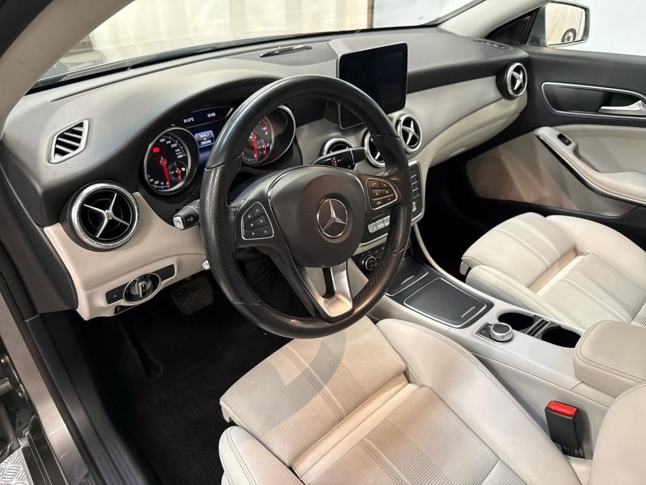 MERCEDES-BENZ CLA 2017
