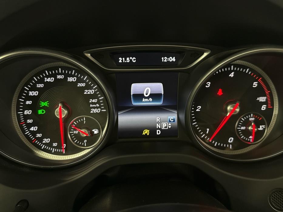 MERCEDES-BENZ CLA 2017