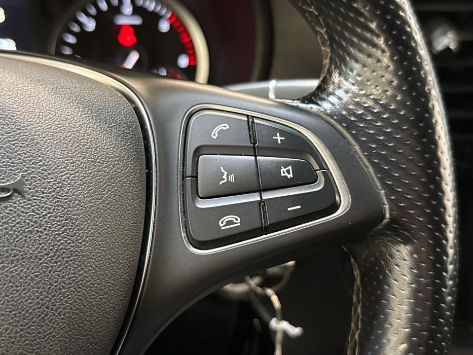 MERCEDES-BENZ Vito 2022