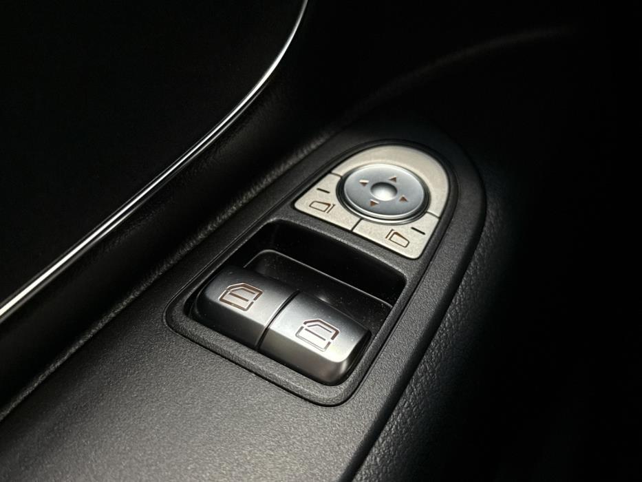 MERCEDES-BENZ Vito 2022