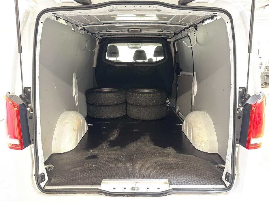 MERCEDES-BENZ Vito 2022