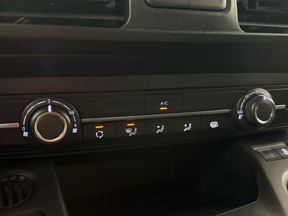 PEUGEOT Partner 2023