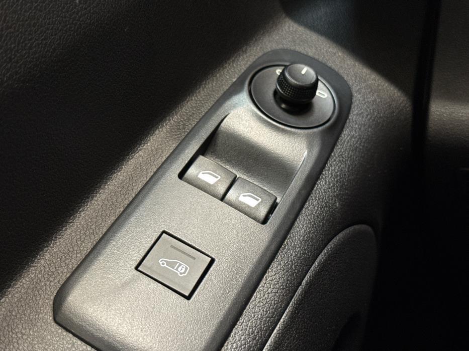 PEUGEOT Partner 2022