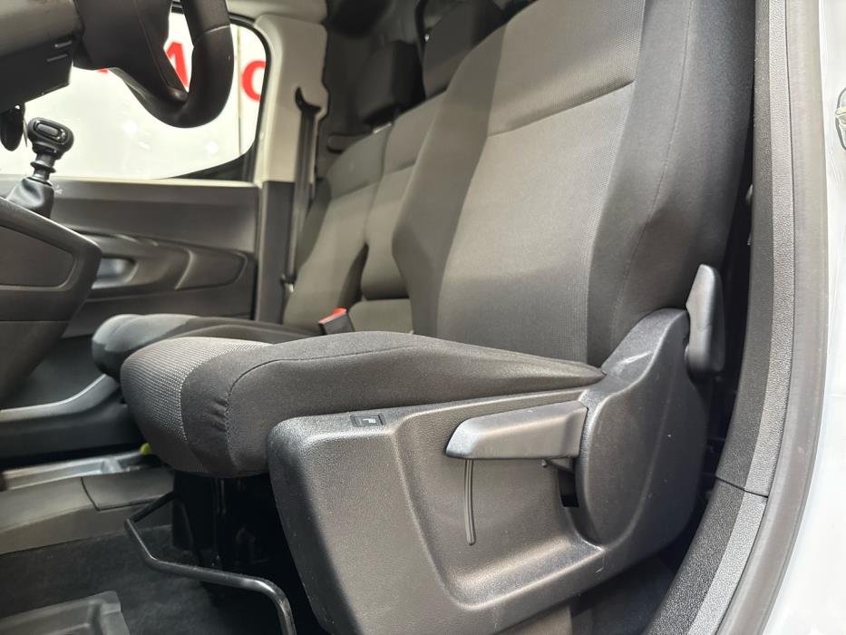 PEUGEOT Partner 2022