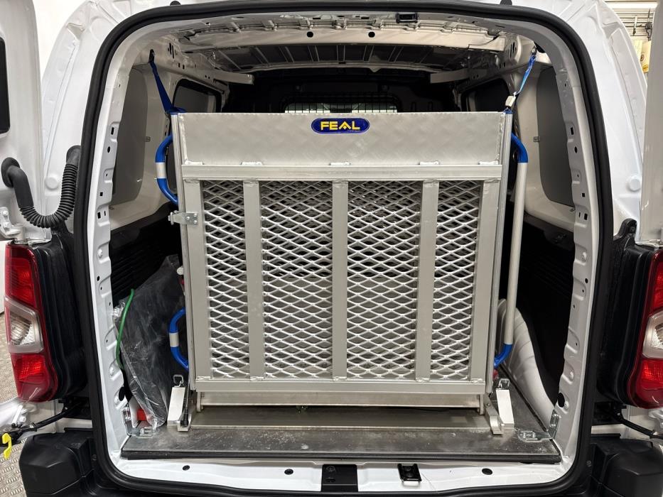 PEUGEOT Partner 2022