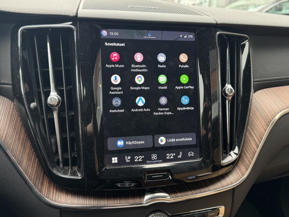 VOLVO XC60 2023