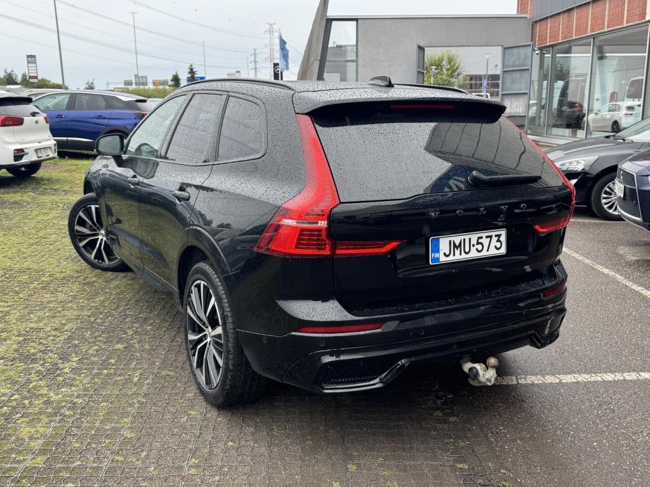 VOLVO XC60 2023
