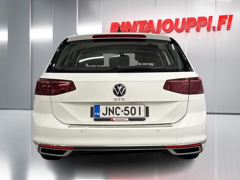 VOLKSWAGEN Passat 2021