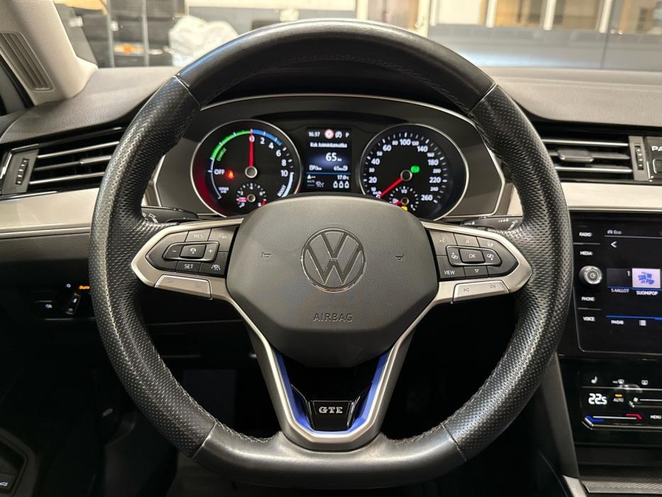 VOLKSWAGEN Passat 2021