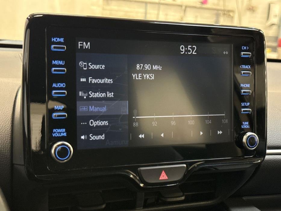 TOYOTA Yaris 2024