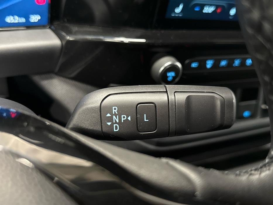 FORD Tourneo Custom 2025