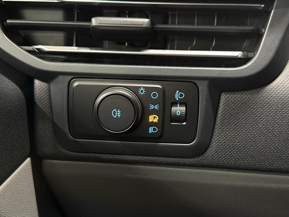 FORD Tourneo Custom 2025