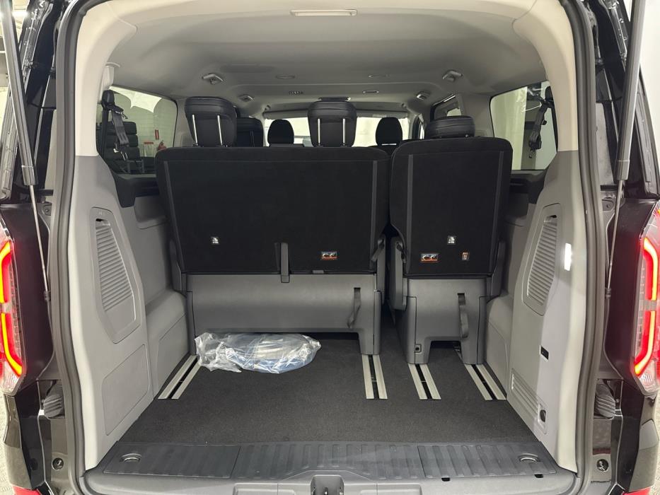 FORD Tourneo Custom 2025