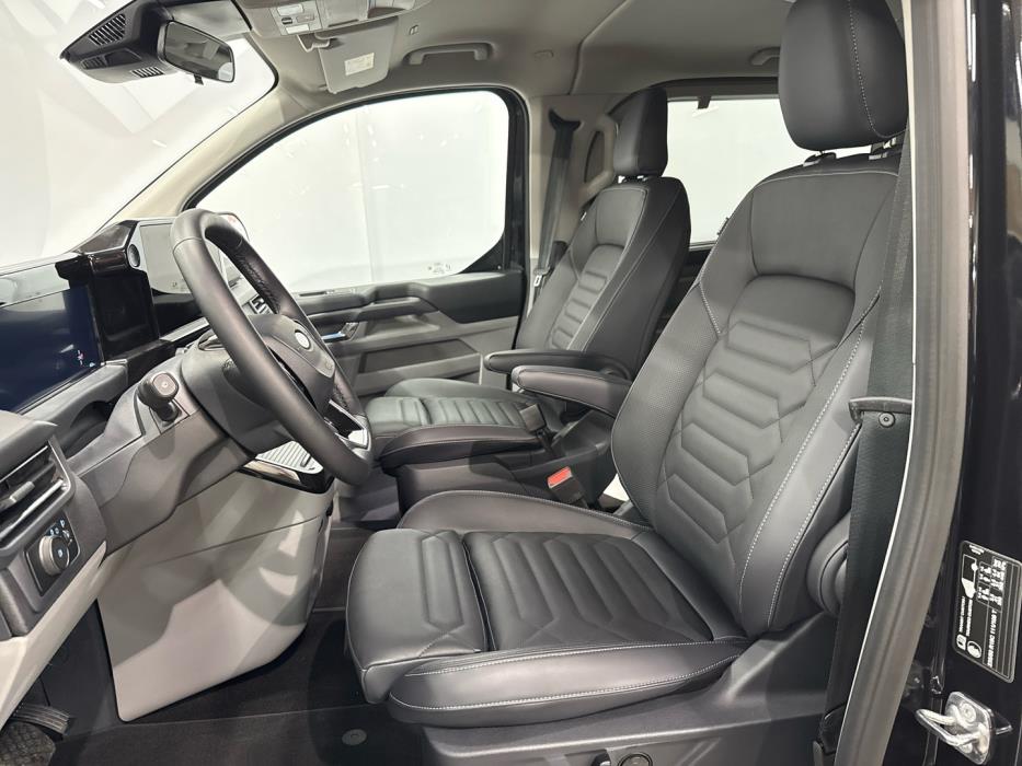 FORD Tourneo Custom 2025