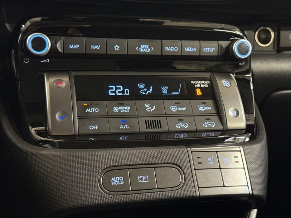 HYUNDAI INSTER 2025