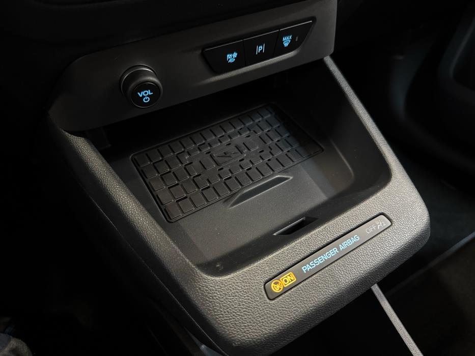 FORD Tourneo Courier 2025