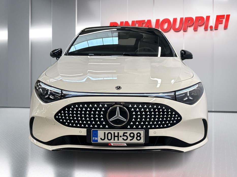MERCEDES-BENZ CLA 2025