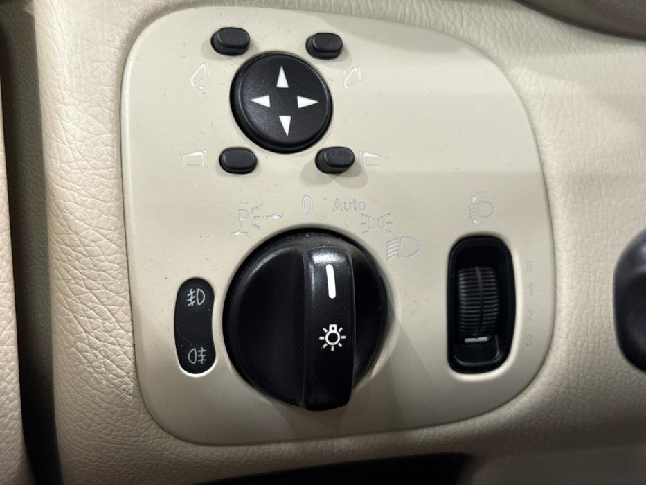 MERCEDES-BENZ C 2006