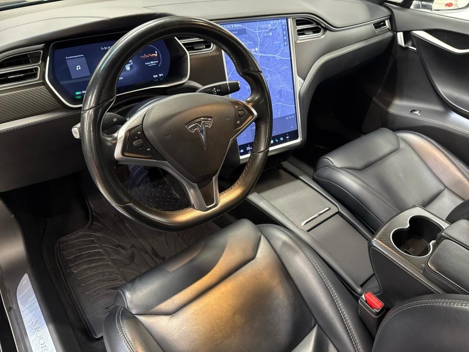 TESLA Model S 2018