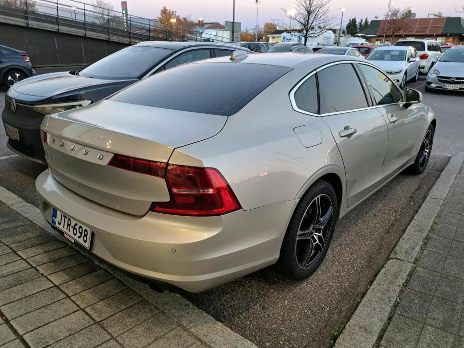 VOLVO S90 2017
