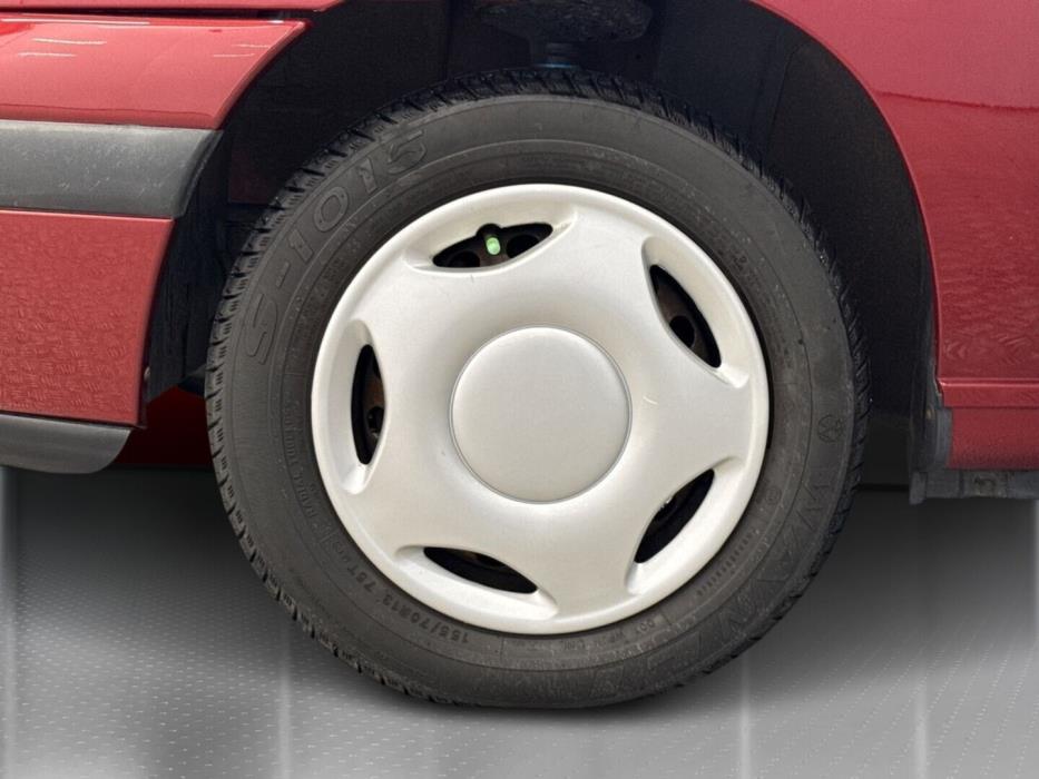 RENAULT Clio 1998
