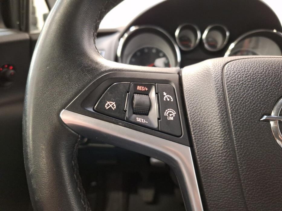 OPEL Astra 2014