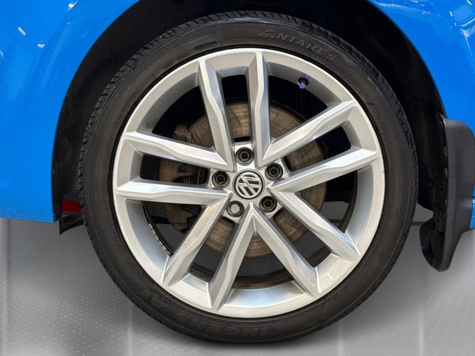 VOLKSWAGEN Polo 2014